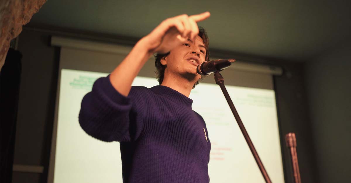 Filippo Capobianco è Campione del Mondo di Poetry Slam 2023